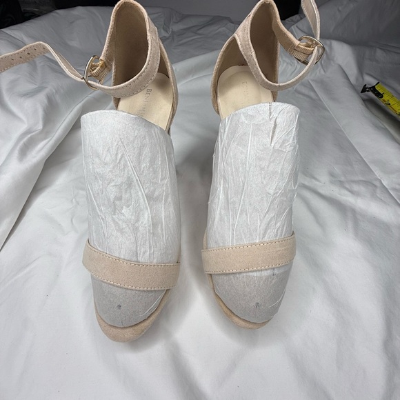 Benjamin Walk touch ups platform - Picture 3 of 7